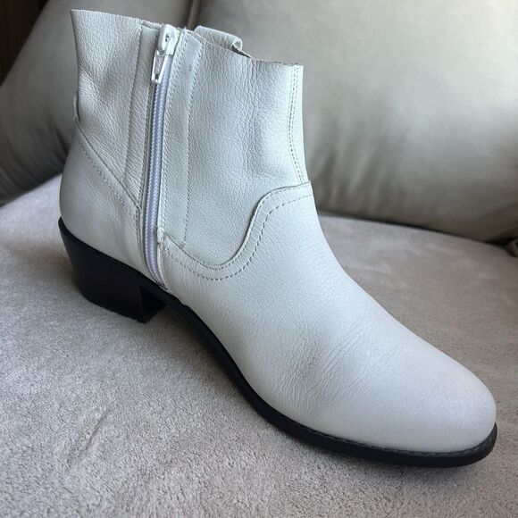 Vionic Roselyn White Leather Ankle Boot Bootie Women 8.5 Chic Minimalist Classic - Picture 3 of 14